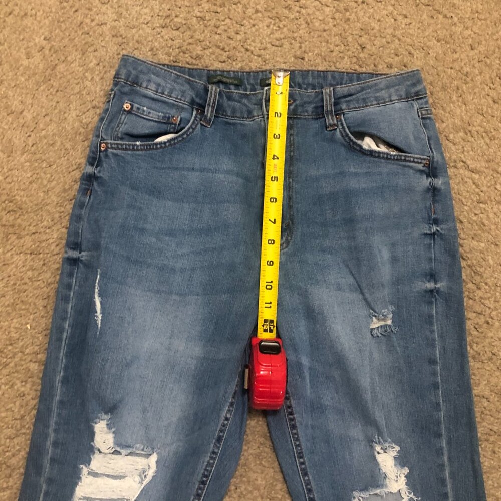 Wild Fable High Rise Mom Jeans with Distressed Rips Size 14 - Picture 2 of 11